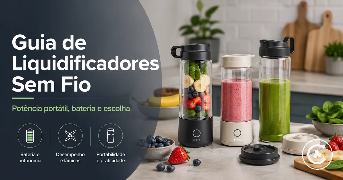 Liquidificadores sem fio exibidos com copos portáteis, bases de carregamento e ingredientes para vitaminas